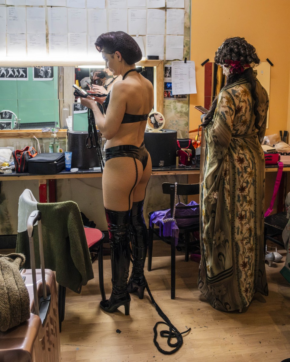 Backstage-15