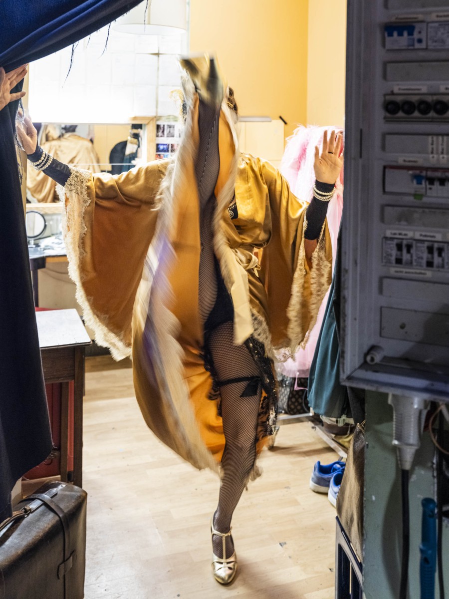 Backstage-20